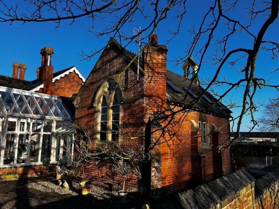The Old School House Retreat Daire Tibberton  Dış mekan fotoğraf