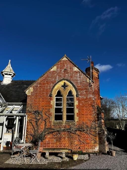 The Old School House Retreat Daire Tibberton  Dış mekan fotoğraf