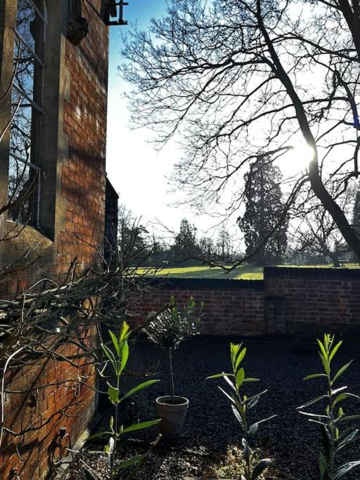 The Old School House Retreat Daire Tibberton  Dış mekan fotoğraf